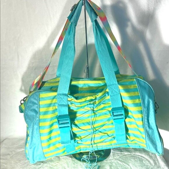 Thirty-One Pro Duffle Bag - Lime Wave Pattern - Picture 1 of 15